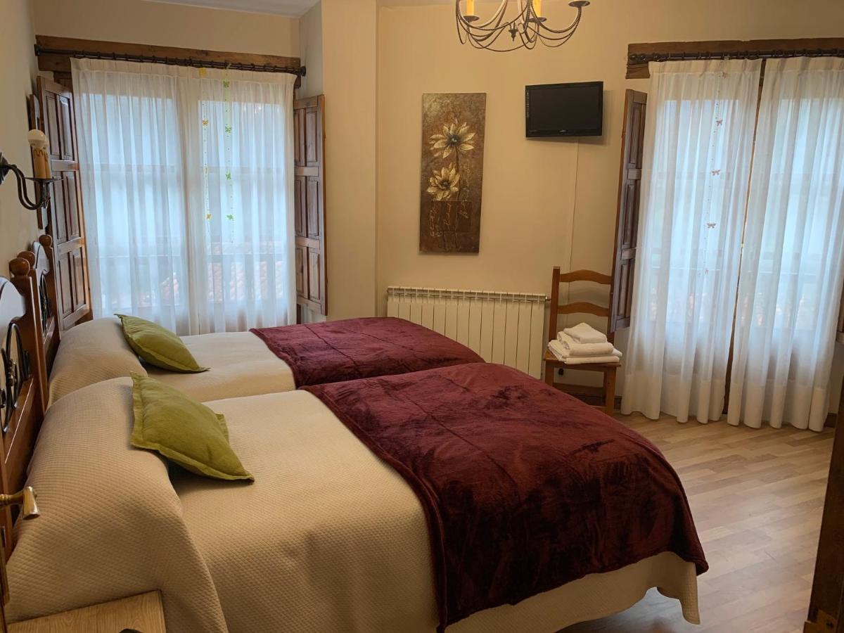 Hotel Mirador De Enterrias Zewnętrze zdjęcie
