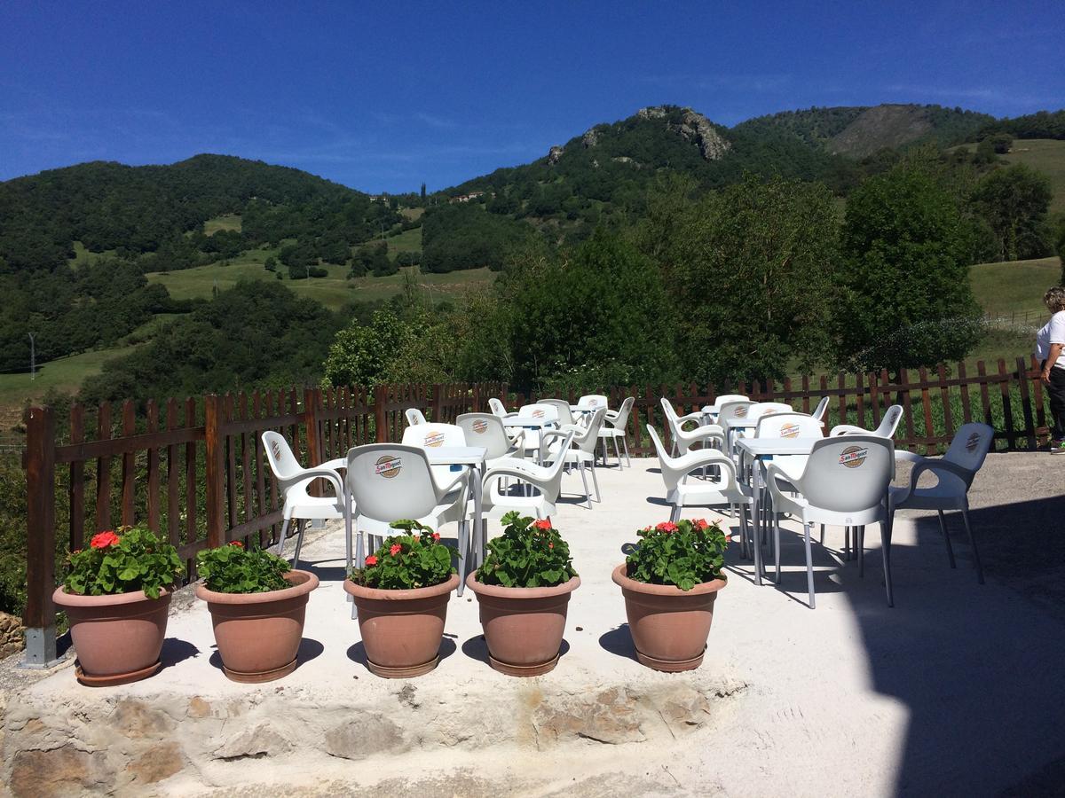 Hotel Mirador De Enterrias Zewnętrze zdjęcie